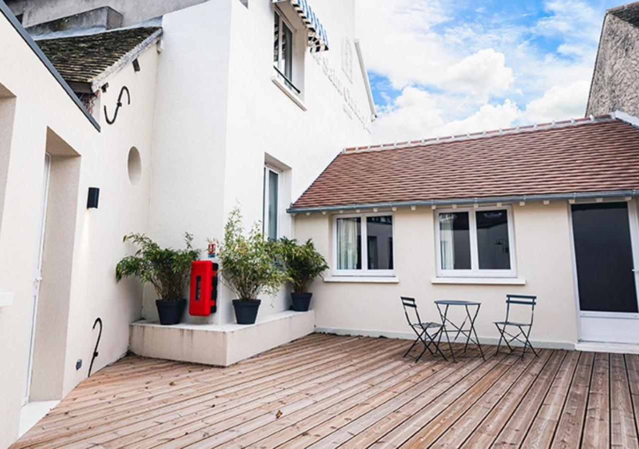 Hotel Saintchristophe Houdan Exterior photo
